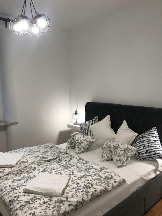 Stare Miasto Swietojerska 12 Apartman Varsó Kültér fotó