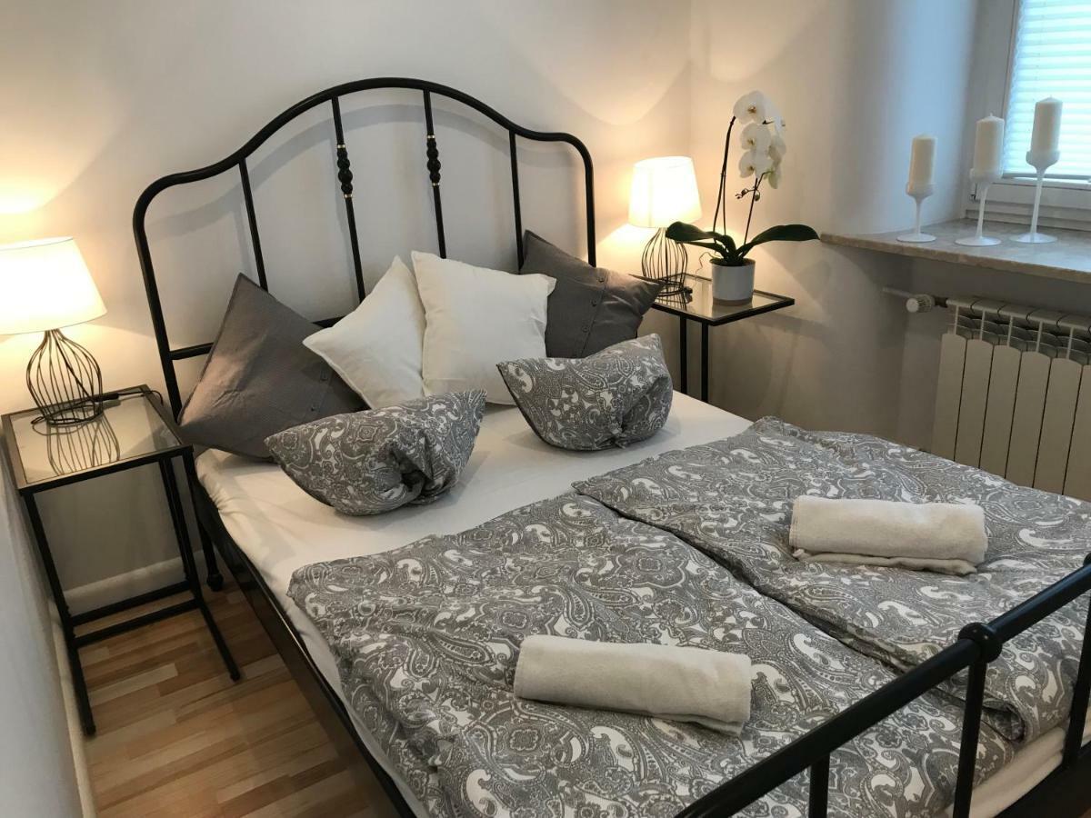 Stare Miasto Swietojerska 12 Apartman Varsó Kültér fotó