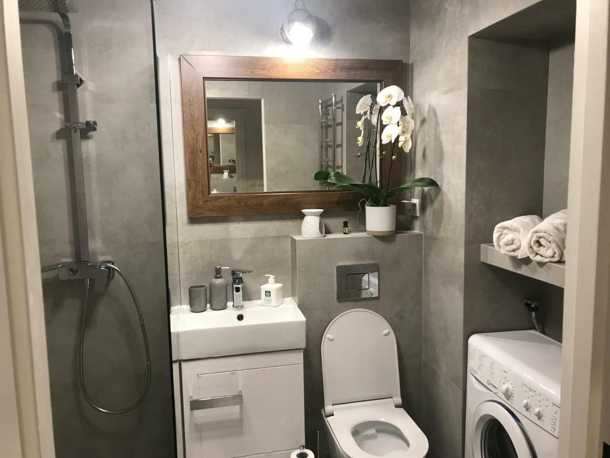 Stare Miasto Swietojerska 12 Apartman Varsó Kültér fotó