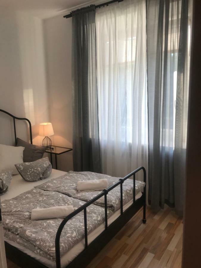 Stare Miasto Swietojerska 12 Apartman Varsó Kültér fotó