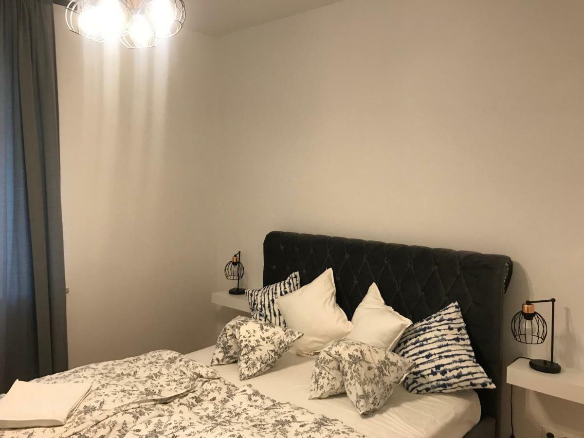 Stare Miasto Swietojerska 12 Apartman Varsó Kültér fotó