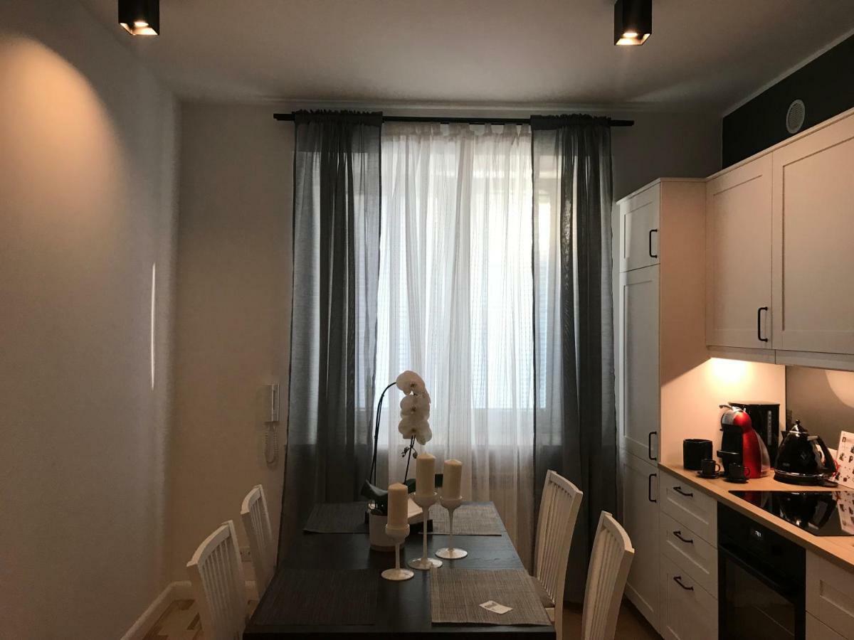 Stare Miasto Swietojerska 12 Apartman Varsó Kültér fotó