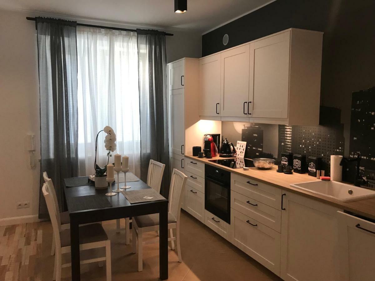 Stare Miasto Swietojerska 12 Apartman Varsó Kültér fotó